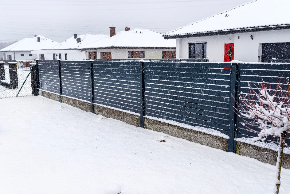 composite fencing in winter
