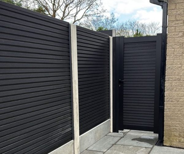 Slatted-Gate-&-Fence-Black